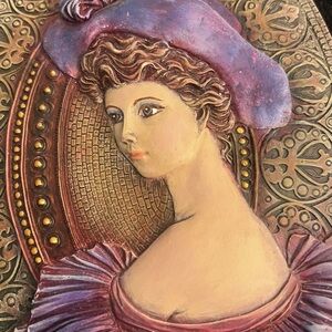 VTG BEAUTIFUL Victorian Style Oval Wall Plaque Woman Purple Hat Hand Painted Art
